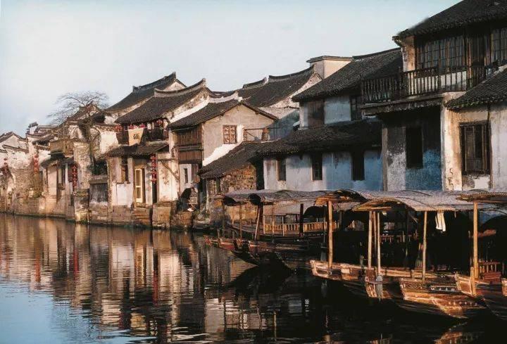 让红色精神永远传承